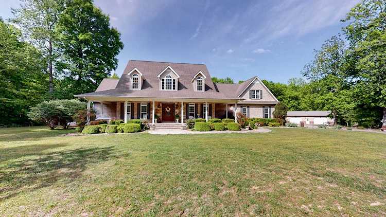 1039 Ed Sanders Rd Lynchburg, TN 37352