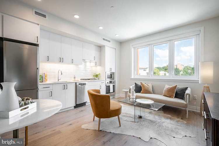 923 V St NW #302 Washington, DC 20001 | MLS DCDC2083212 Photo 1