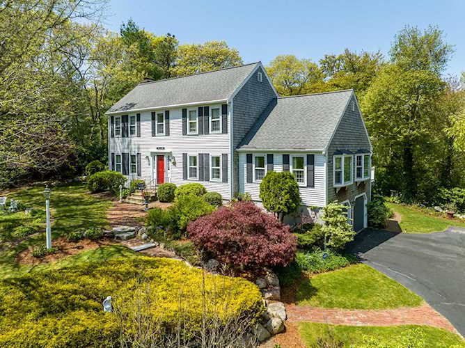 120 Coachman Lane West Barnstable, MA 02668 | MLS 22301863 Photo 1