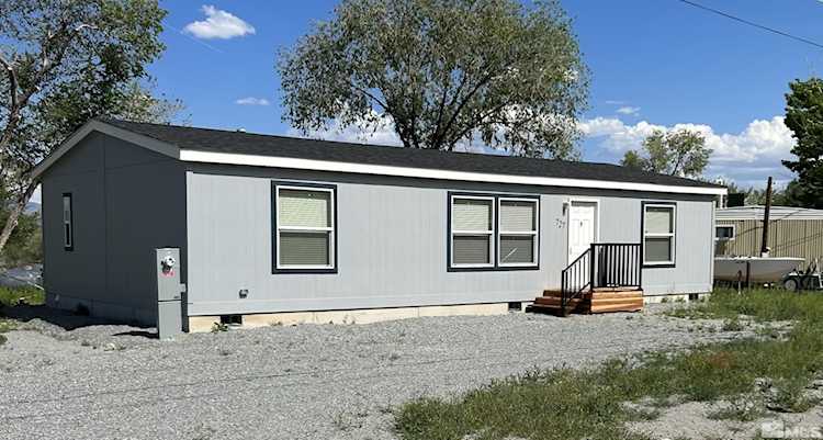 727 River Yerington, NV 89447