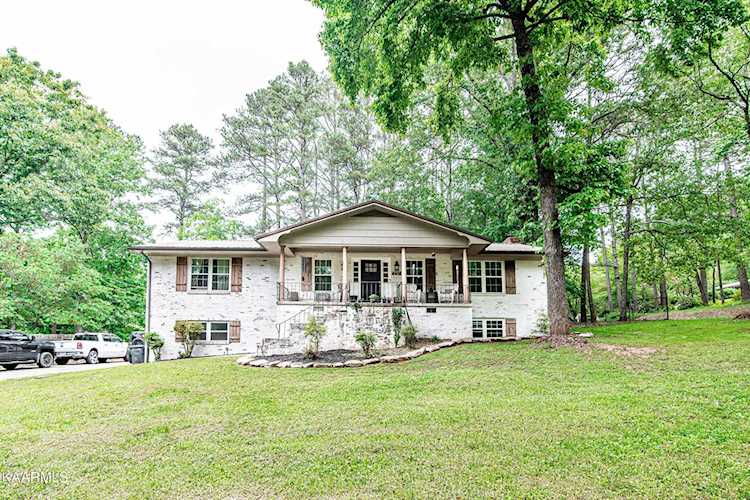 4404 Woodbine Rd Louisville, TN 37777