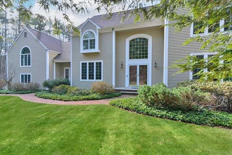 5 Stanton Circle Boxford, MA 01921