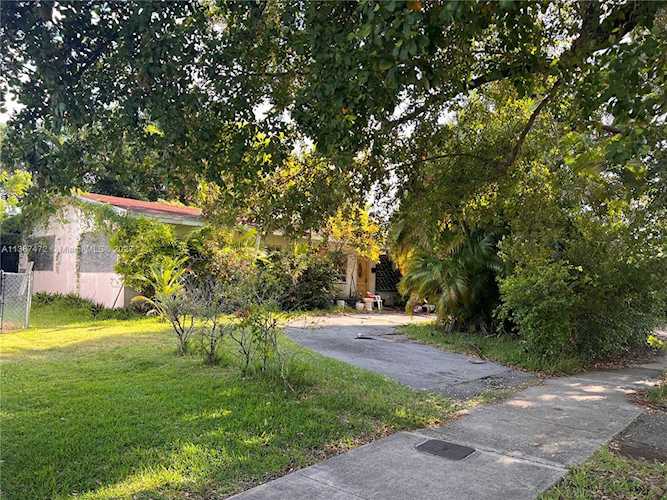 9100 SW 48th St Miami, FL 33165 | MLS A11387472 Photo 1