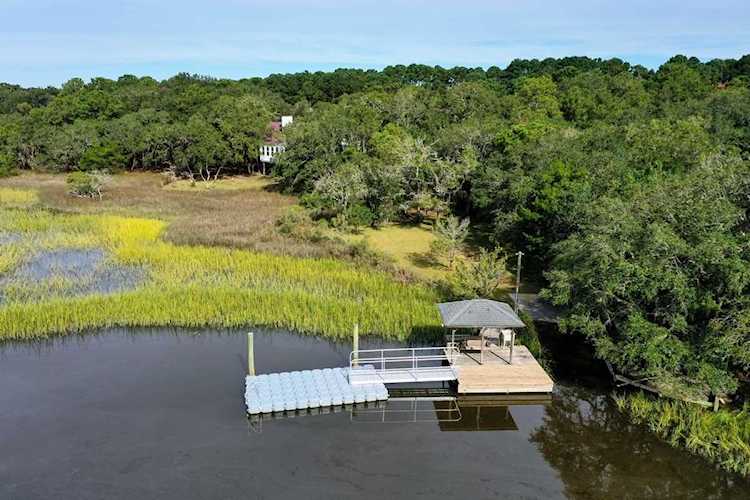 Home For Sale in Brickhouse Plantation Johns Island Charleston. 2569 Abbapoola Road.| Matt O’Neill Real Estate Photo 1