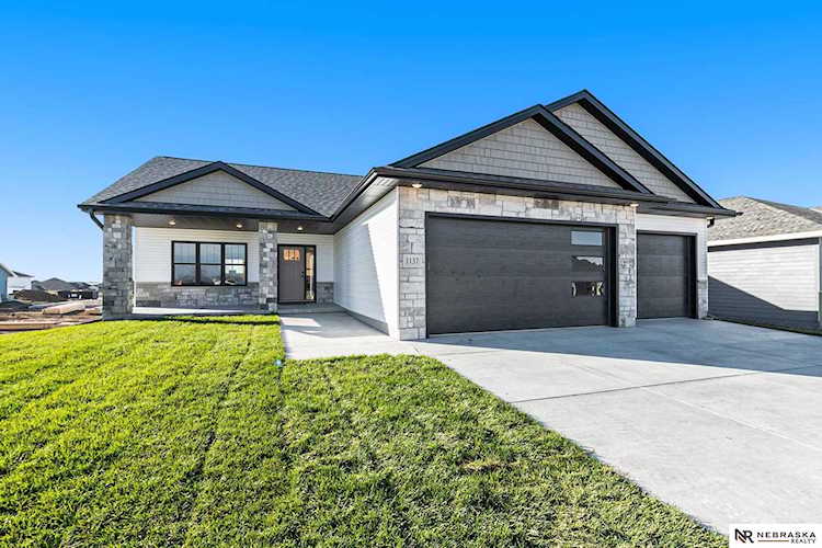 1137 Asher Ave Hickman, NE 68372