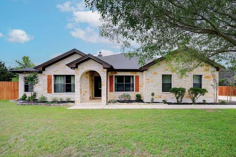 801 Mountain Crest DR Wimberley, TX 78676