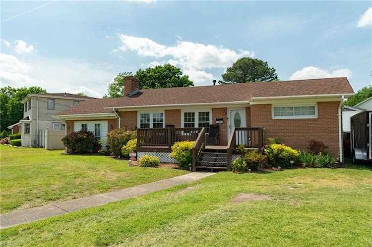 806 Freedom Ave Portsmouth, VA 23701