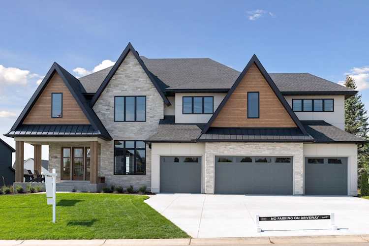 4705 Comstock Lane N Plymouth, MN 55446