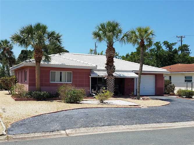 52 45th Ave St. Pete Beach, FL 33706