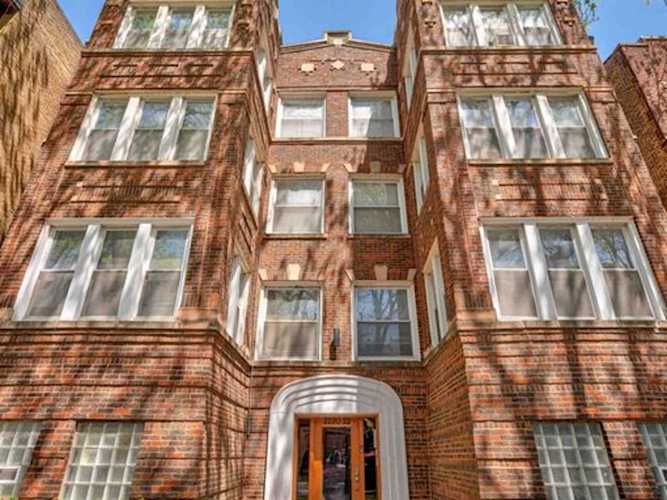 2220 E 70th St #2 Chicago, IL 60649 | MLS 11765512 Photo 1