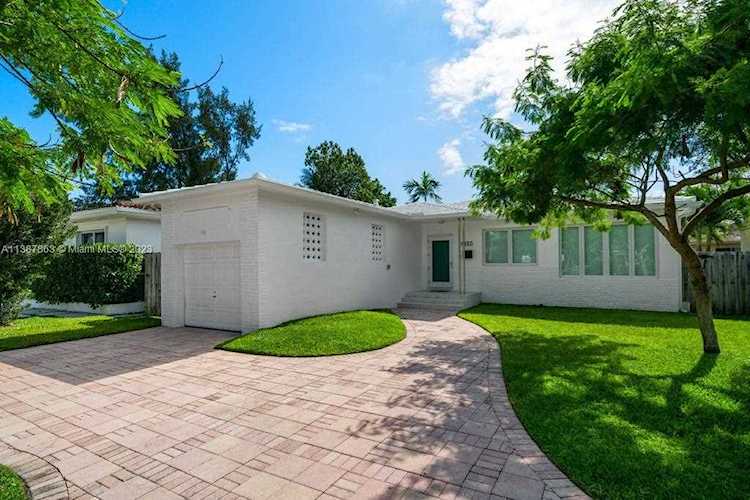 9133 Froude Ave Surfside, FL 33154