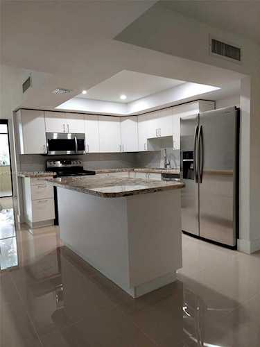 20341 NE 30th Ave #122-6 Aventura, FL 33180