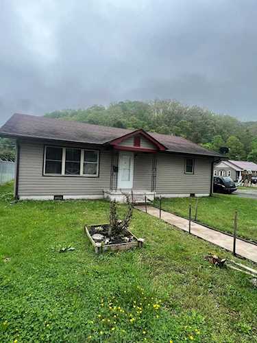 177 Ohio Ave Rainelle, WV 25962