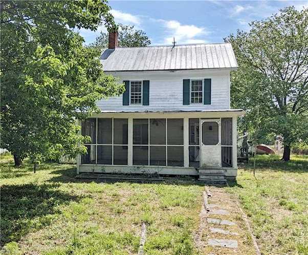 155 Leonards Ln Mathews, VA 23109 | MLS 10486640 Photo 1