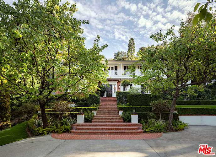 10650 Somma Way Los Angeles, CA 90077