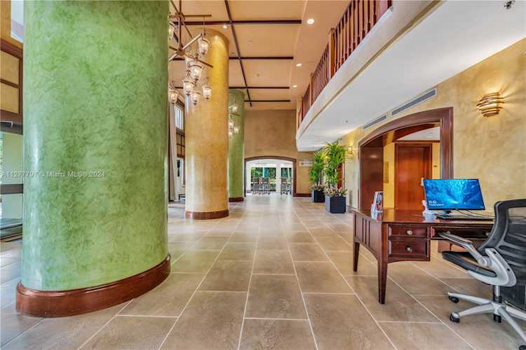 2951 S Bayshore Dr #717 Miami, FL 33133
