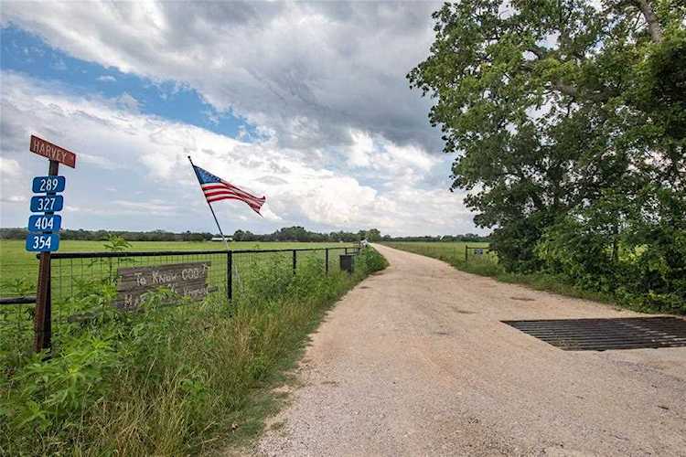 354 Harvey LN Hye, TX 78635