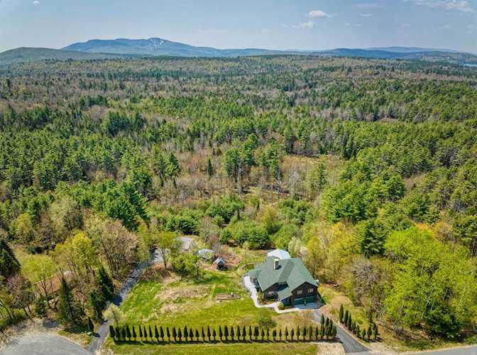 130 Summit View Rd New London, NH 03257