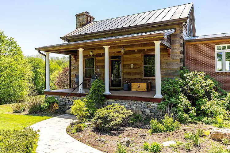 393 Thomas Rd Paris, KY 40361