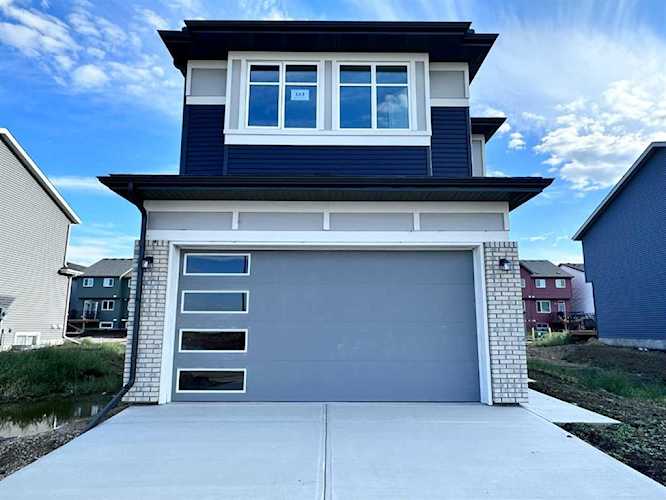 163 Mallard Grove SE Calgary, AB T3S 0E2