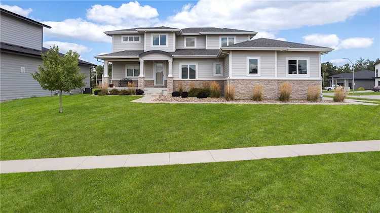 7975 Springfield Ct West Des Moines, IA 50266