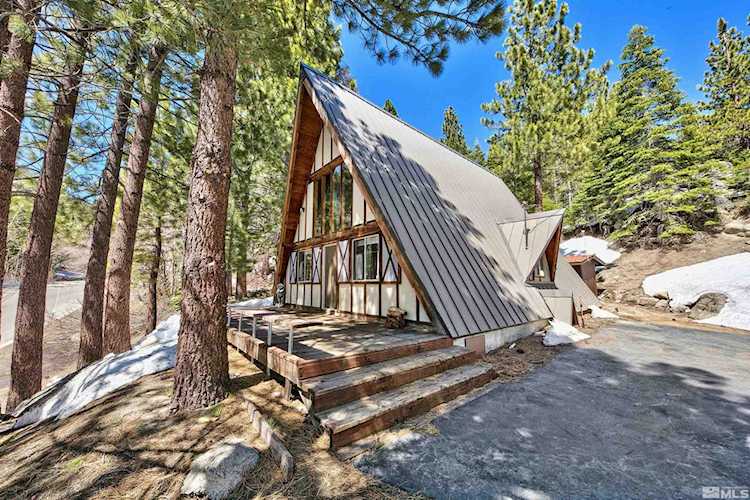 110 Aspen Way, Stateline, NV 89449 – PHOTOS – MLS #230004646 Photo 1