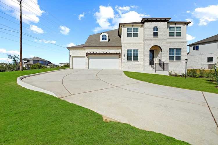 902 Echelon PL Lakeway, TX 78738