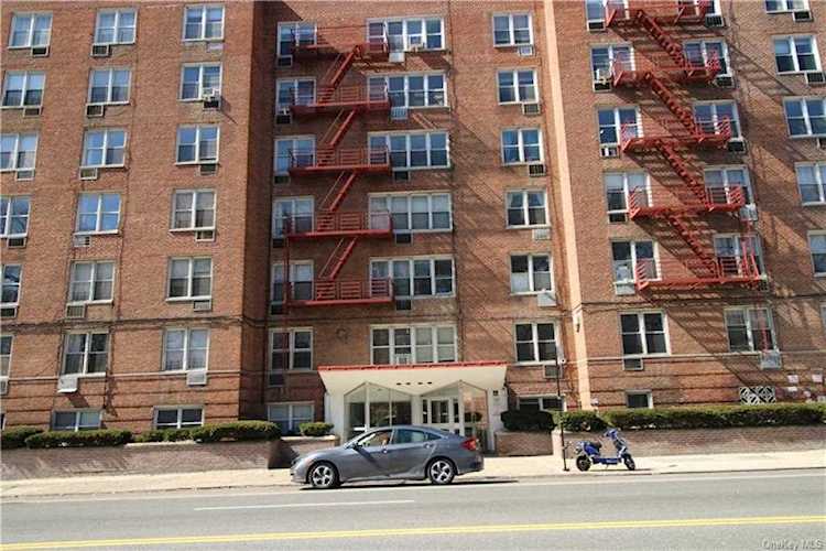 6535 Broadway #5G Bronx, NY 10471