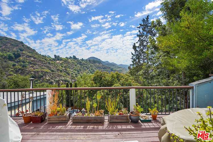 575 Fernwood Pacific Dr Topanga, CA 90290