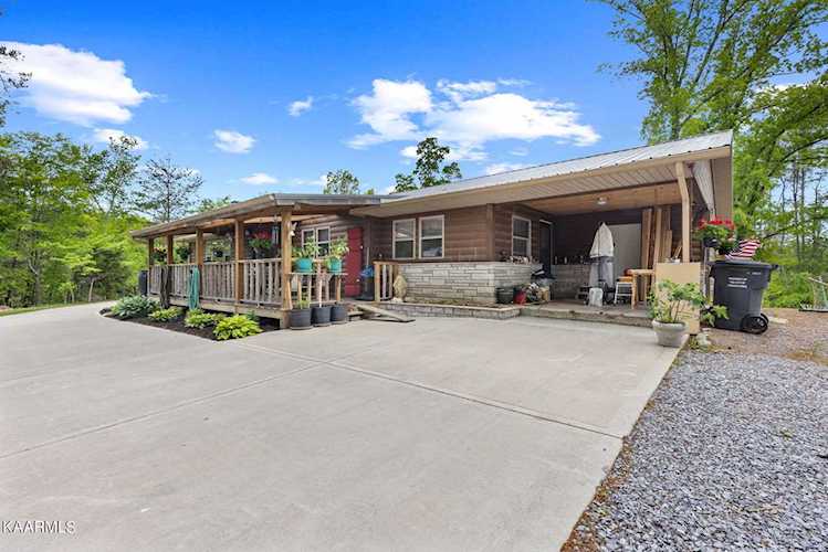 3119 Noland Dr Pigeon Forge, TN 37863