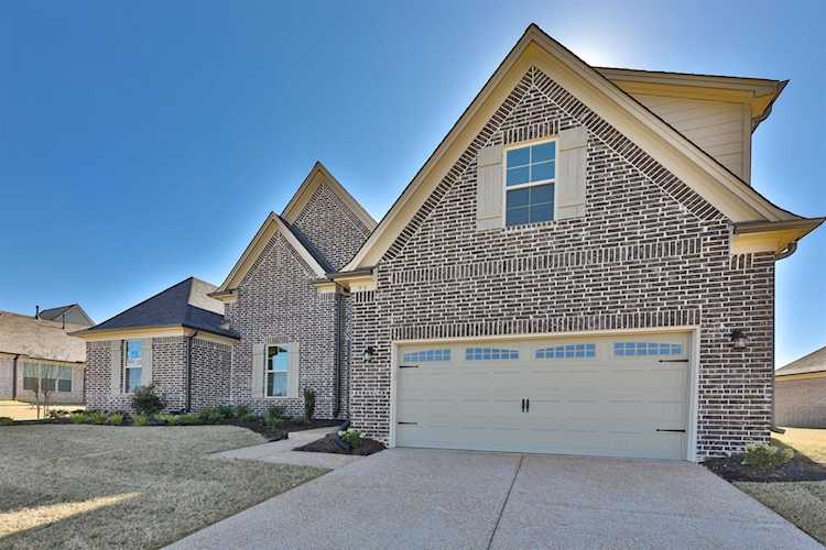 55 Laurel Wood Ln Oakland, TN 38060