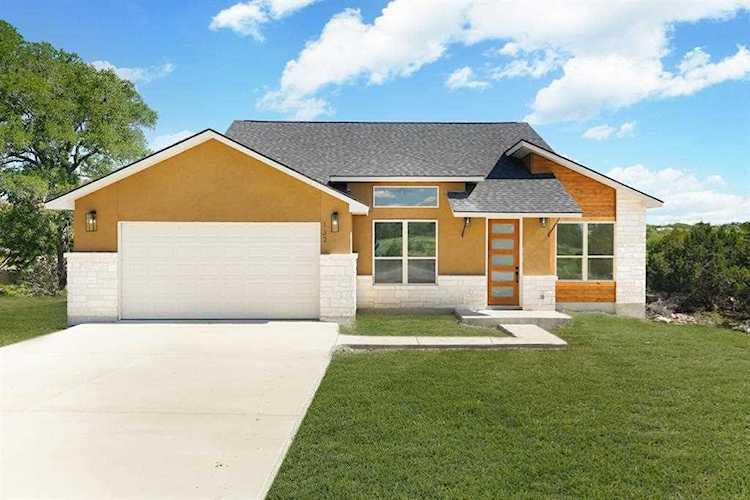 132 Moses Hughes Blanco, TX 78606