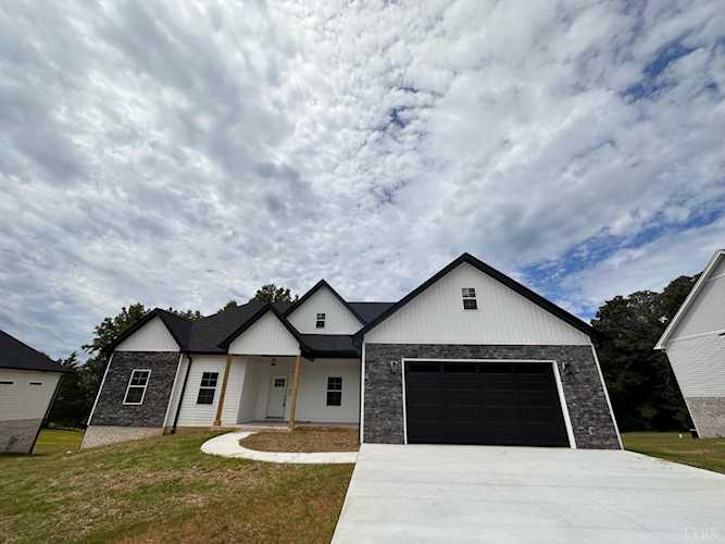 3 Awi Crossing Forest, VA 24551
