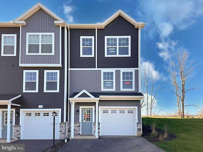 116 Highpoint Park Dr Pleasant Gap, PA 16823
