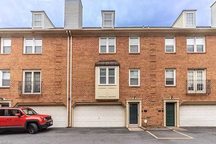 527 W 20th St #404 Norfolk, VA 23517