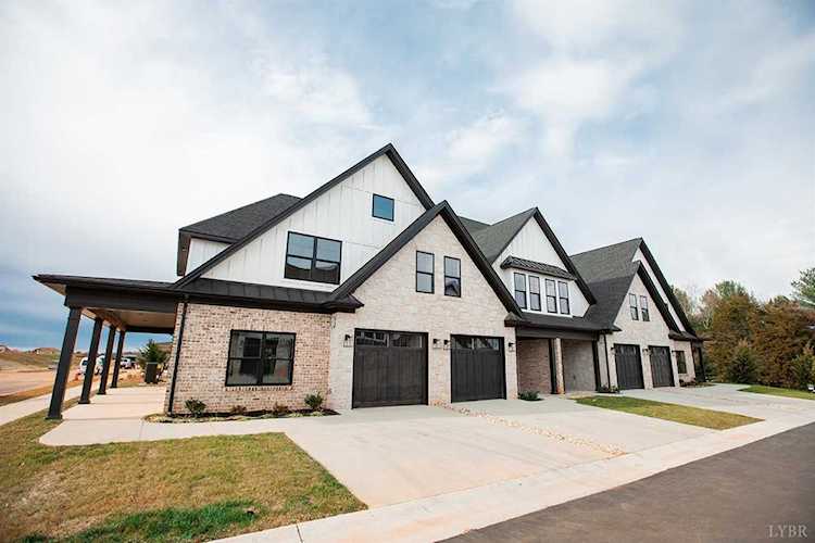 1037 South Westyn Loop Forest, VA 24551