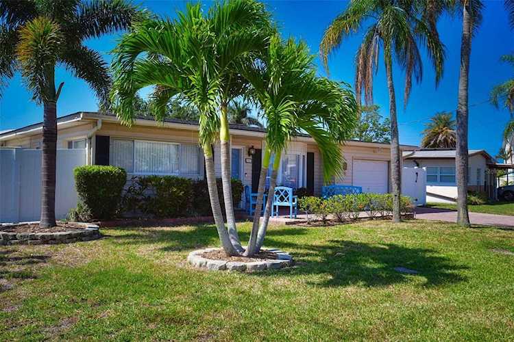 751 Pruitt Dr Madeira Beach, FL 33708