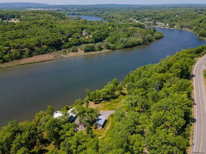 834 Riverview Rd Rexford, NY 12148