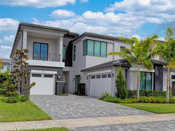 9917 S Espresso Mnr Boca Raton, FL 33496