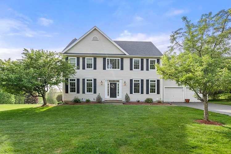 20 Breakneck Hill Rd Hopkinton, MA 01748