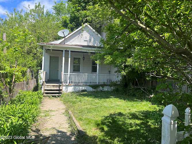 35 Christie St Troy, NY 12180