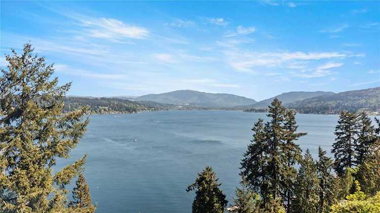 1607 W Lake Sammamish Parkway SE Bellevue, WA 98008