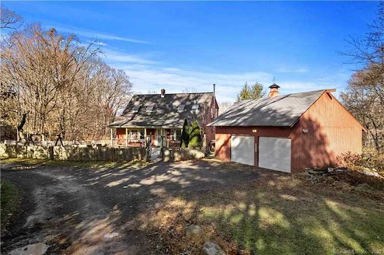 109 Dohm Ave Guilford, CT 06437
