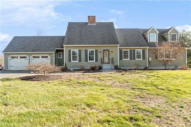44 Pond Hill Rd North Haven, CT 06473 | MLS 170545678 Photo 1