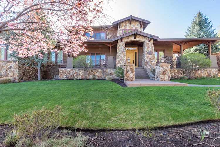 61454 Cultus Lake Ct Bend, OR 97702