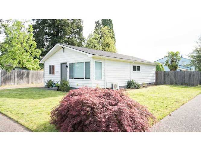Buy, sell, or invest in property with Donna Roberts Group. Professional real estate services in Camas, WA & surrounding counties as well as Portland, OR Photo 1