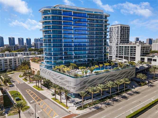 17550 Collins Ave #805 Sunny Isles Beach, FL 33160