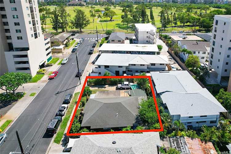 724 Ekela Avenue Honolulu, HI 96816