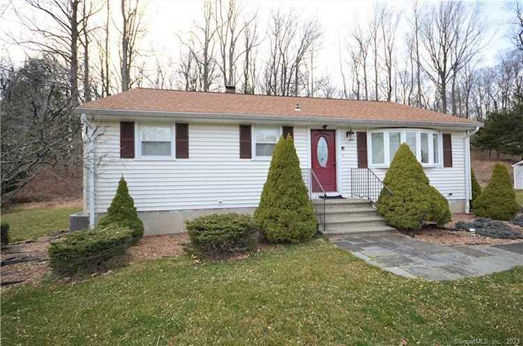 20 Country Ridge Dr Shelton, CT 06484