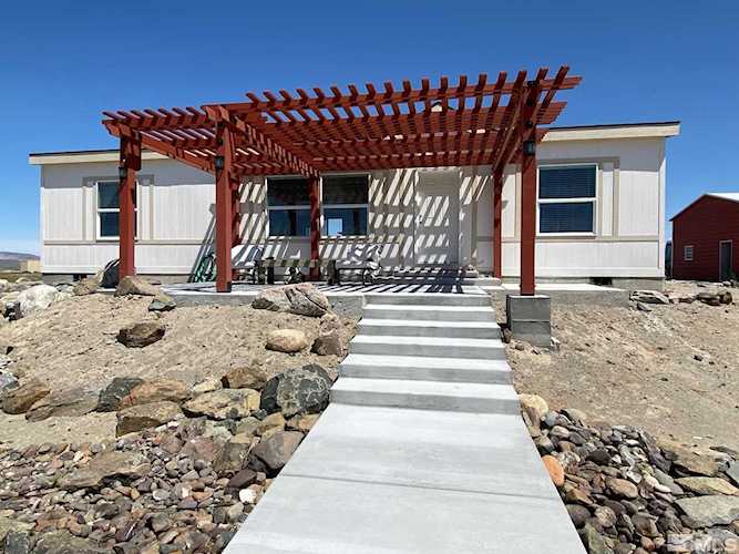 4205 Smith Lane. Fernley, NV 89408